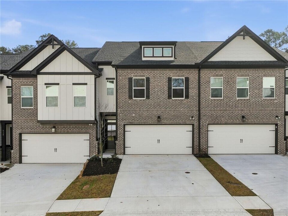 5728 Urban Vlg Wy in Tucker, GA - Building Photo