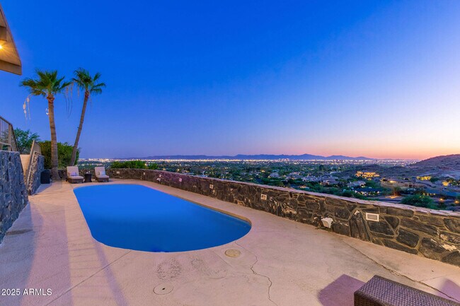 4002 E Lamar Rd in Paradise Valley, AZ - Building Photo - Building Photo