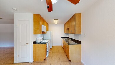 18167 Happy Ln in Sonoma, CA - Building Photo - Building Photo