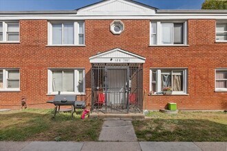 128 N Menard Ave in Chicago, IL - Building Photo - Building Photo