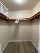 604 N Columbia Center Blvd, Unit SI ID1324047P in Kennewick, WA - Building Photo - Building Photo