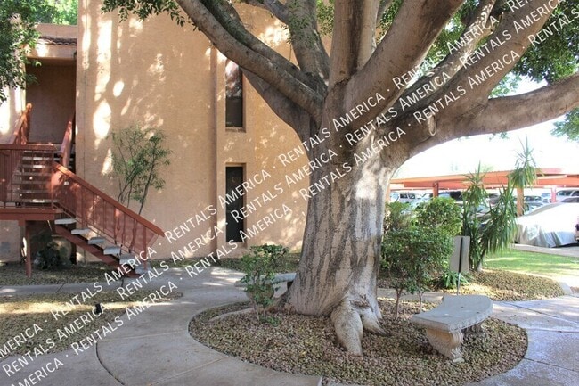 3131 W Cochise Dr in Phoenix, AZ - Building Photo - Building Photo