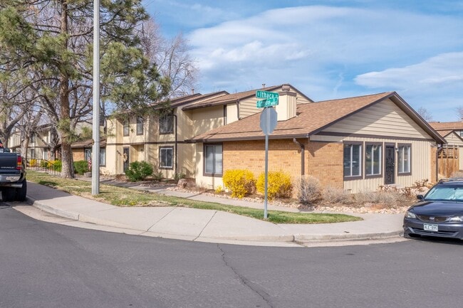 3512 S Kittredge St in Aurora, CO - Building Photo - Building Photo