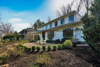 780 Briercliff Ln in Lake Oswego, OR - Building Photo - Building Photo