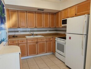 11620 Park Blvd, Unit 209B in Seminole, FL - Building Photo - Building Photo