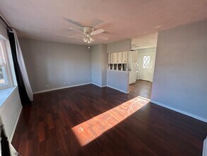 4024 180th St N in East Moline, IL - Building Photo - Building Photo