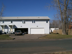 7613-7623 Woodlawn Dr in Mounds View, MN - Building Photo