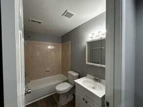 599 N Lakewood Ave in Baltimore, MD - Building Photo - Building Photo