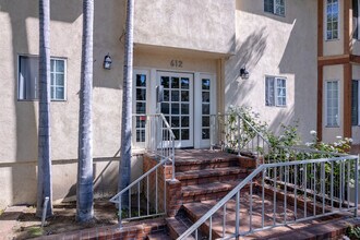 612 N Columbus Ave in Glendale, CA - Building Photo - Building Photo