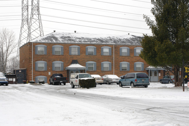 Woodbrook Apartments in Louisville, KY - Building Photo - Building Photo