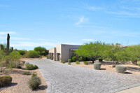 35348 N 87th St in Scottsdale, AZ - Foto de edificio - Building Photo