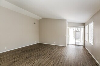 8871 W Morningside Dr in Peoria, AZ - Building Photo - Building Photo