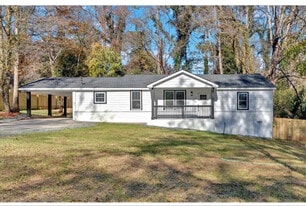 1766 Blossom Ln in Austell, GA - Building Photo