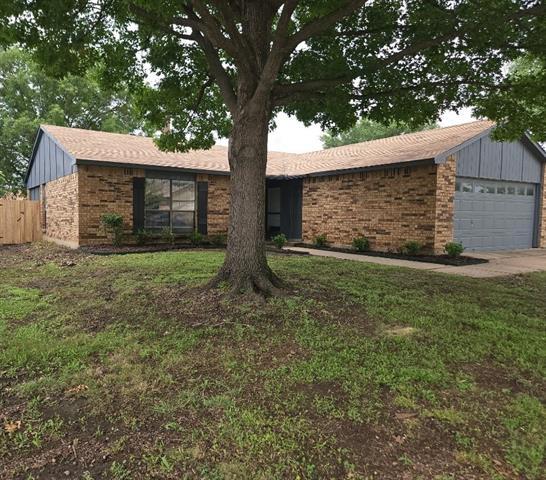 property at 4132 Silverberry Ave
