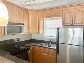 2302 S Maki Rd in Plant City, FL - Building Photo - Building Photo