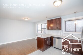 6807 N Ridge Blvd in Chicago, IL - Building Photo - Building Photo