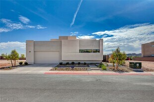 124 Still Shrs St in Henderson, NV - Building Photo