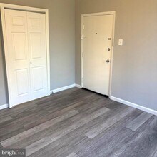 308 E Union St in Burlington, NJ - Building Photo - Building Photo