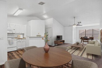 Bella Vita in Bullhead City, AZ - Building Photo - Building Photo