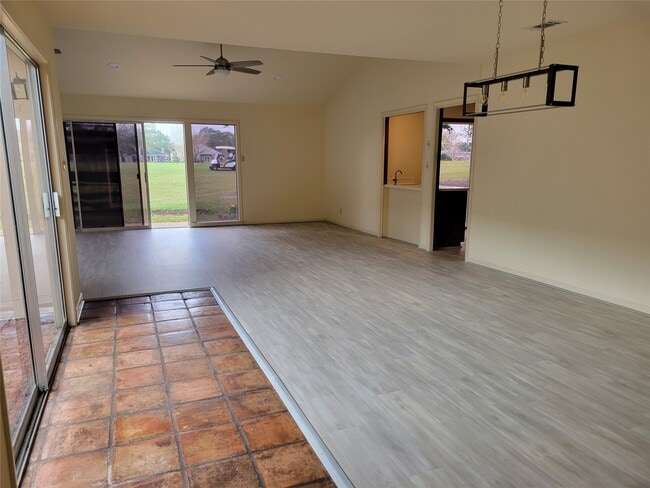 property at 406 Fox Briar Ln