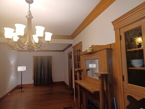 2025 Maple Ave in Evanston, IL - Foto de edificio - Building Photo