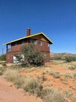 6900 E Camino Baez in Cornville, AZ - Building Photo