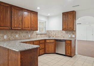 3817 Trail Lake Dr in Fort Worth, TX - Building Photo - Building Photo