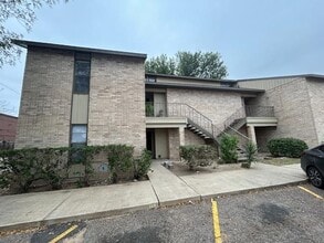 100 Hillside Rd, Unit 119 in Laredo, TX - Building Photo - Building Photo