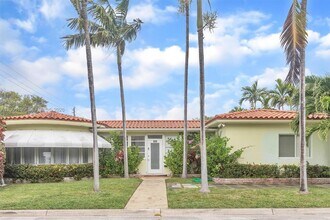 625 93rd St in Surfside, FL - Building Photo - Building Photo