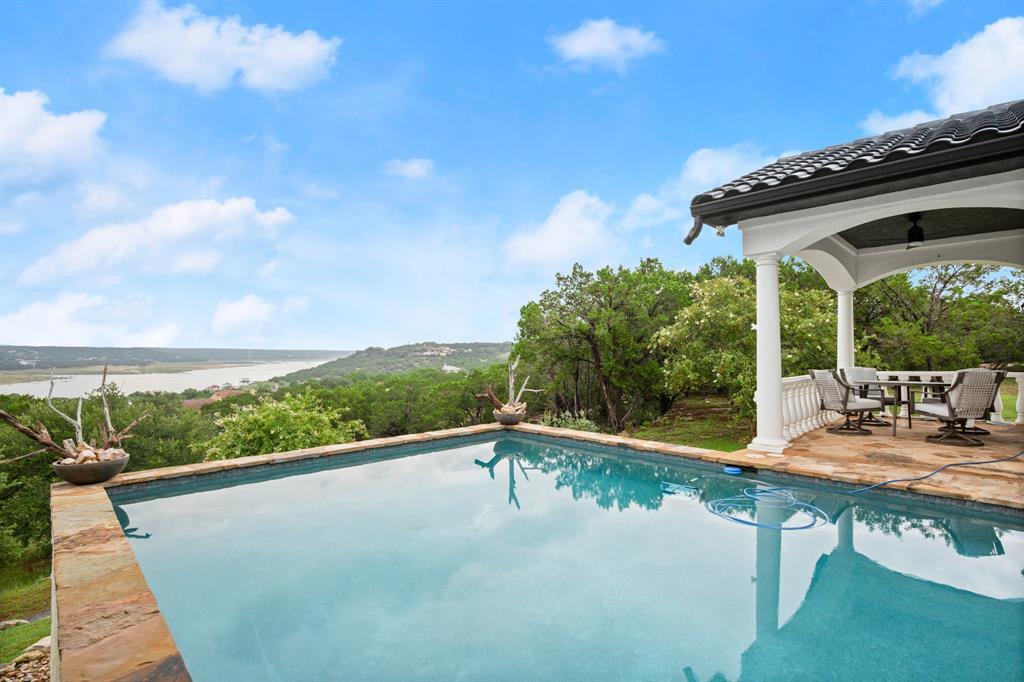 1128 Thurman Bluff Dr in Spicewood, TX - Building Photo