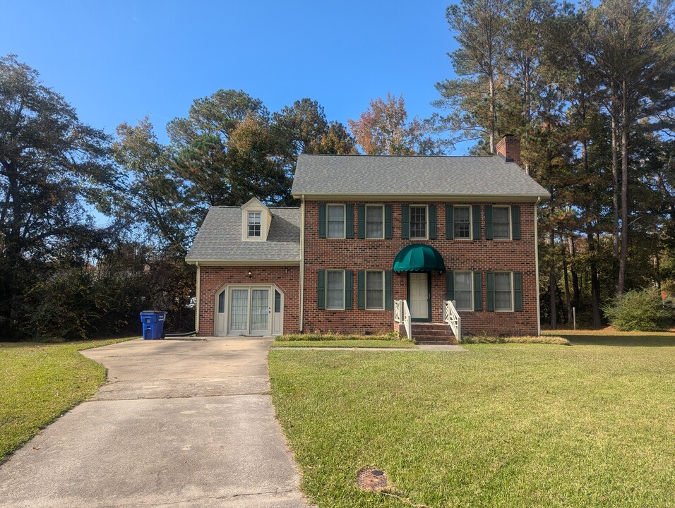 8 Meadow Ct in Smithfield, NC - Building Photo