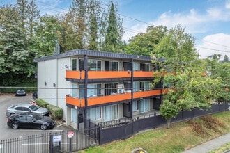 Innsbruck Apartments in Seatac, WA - Building Photo - Primary Photo