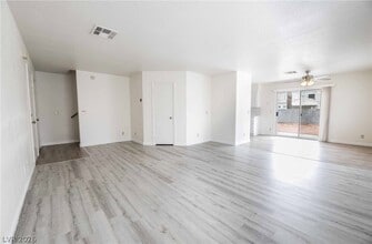 8212 Hercules Dr in Las Vegas, NV - Building Photo - Building Photo