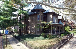 839 Neil Ave in Columbus, OH - Building Photo