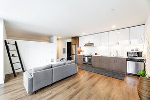 East Union in Seattle, WA - Building Photo