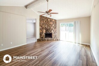 7158 Rose Trail Dr in Memphis, TN - Building Photo - Building Photo