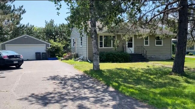 36 E Buffalo St in Duluth, MN - Building Photo - Building Photo