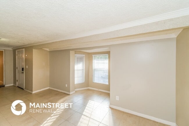 10655 Tulsa Rd in Jacksonville, FL - Foto de edificio - Building Photo