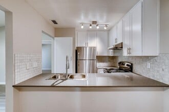 Larkspur in Sacramento, CA - Building Photo - Building Photo