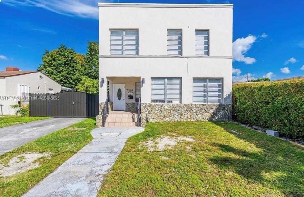2369 SW 17th Terrace in Miami, FL - Building Photo