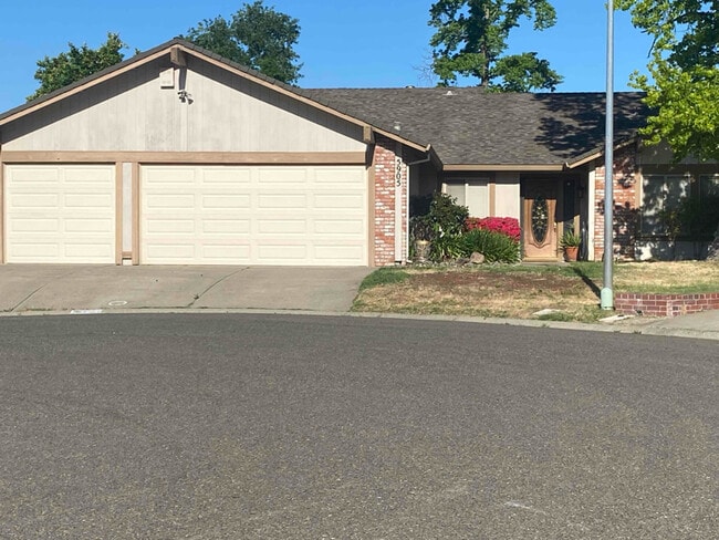 property at 5905 Small Hill Ct