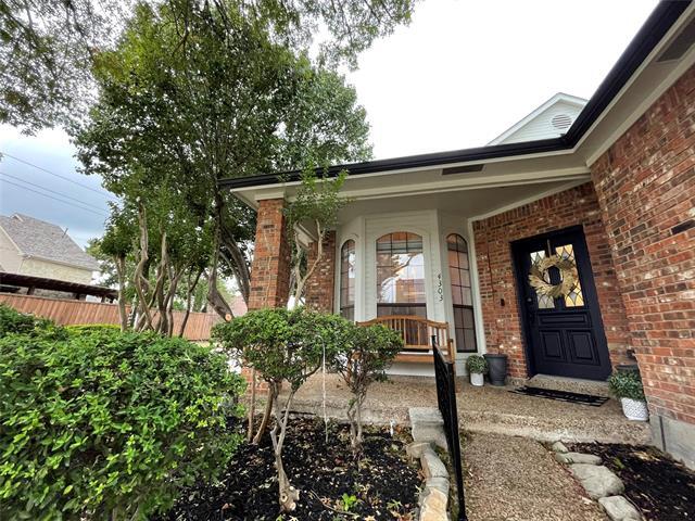 property at 4303 Bendwood Ln