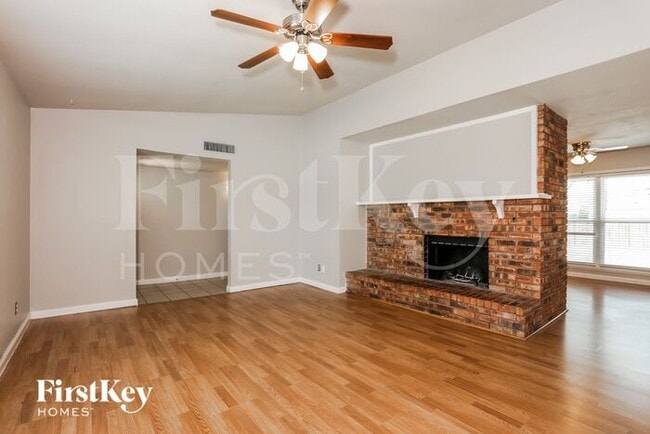 9113 Linda Vista Dr in Rowlett, TX - Building Photo - Building Photo