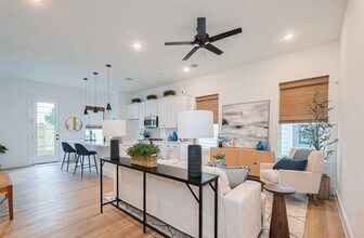 2704 Bostic St in Houston, TX - Building Photo - Building Photo