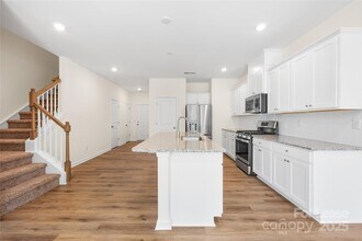 3160 Lilac Grove Dr in Charlotte, NC - Building Photo - Building Photo
