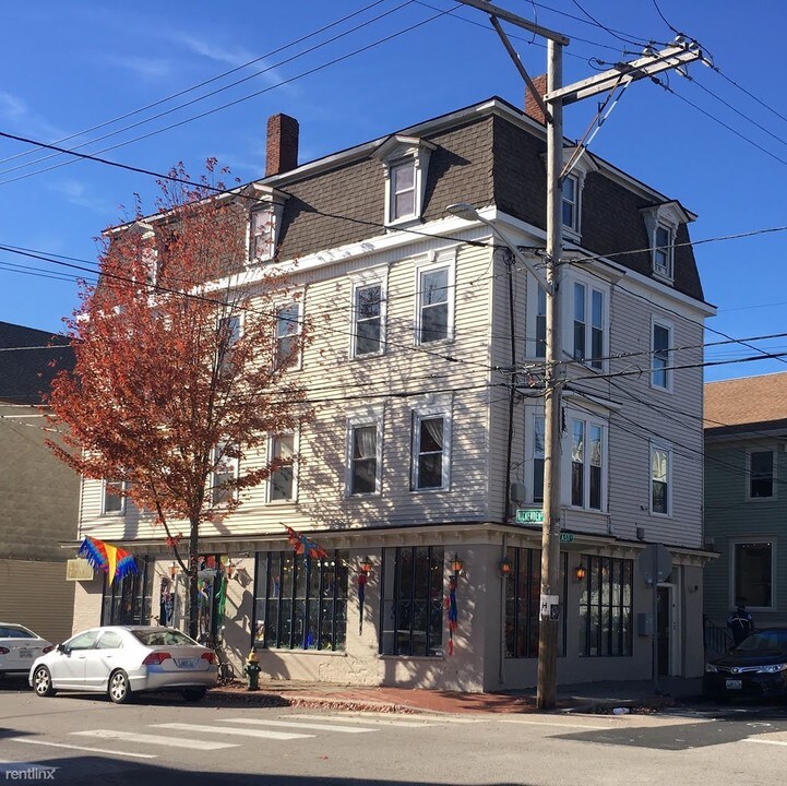 45 East St in Providence, RI - Building Photo