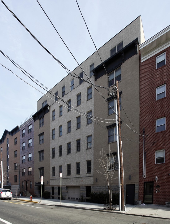 Hoboken Embassy in Hoboken, NJ - Foto de edificio