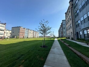 535 Munson Woods Walk in Henrico, VA - Foto de edificio - Building Photo