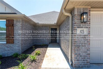 45 W Pitts St in Farmington, AR - Building Photo - Building Photo