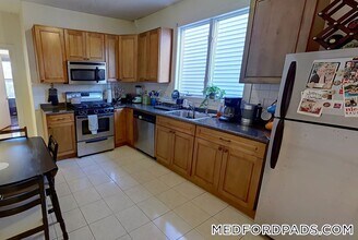 68 Winchester St in Medford, MA - Foto de edificio - Building Photo
